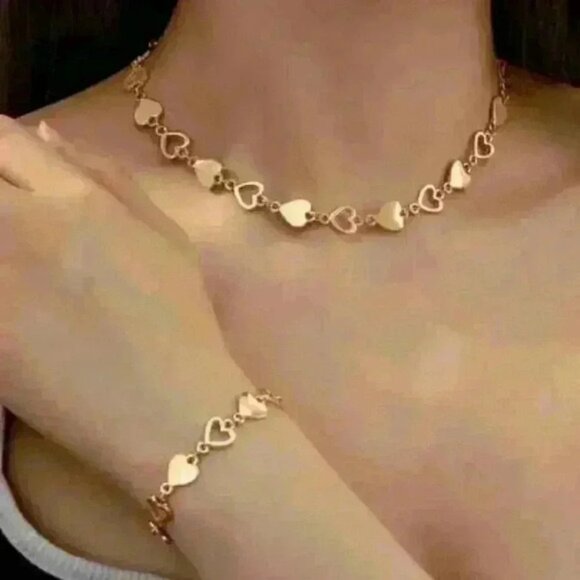 Jewelry - New 14k Gold Filled Heart Jewelry Set: Necklace & Bracelet Interlinked Hearts